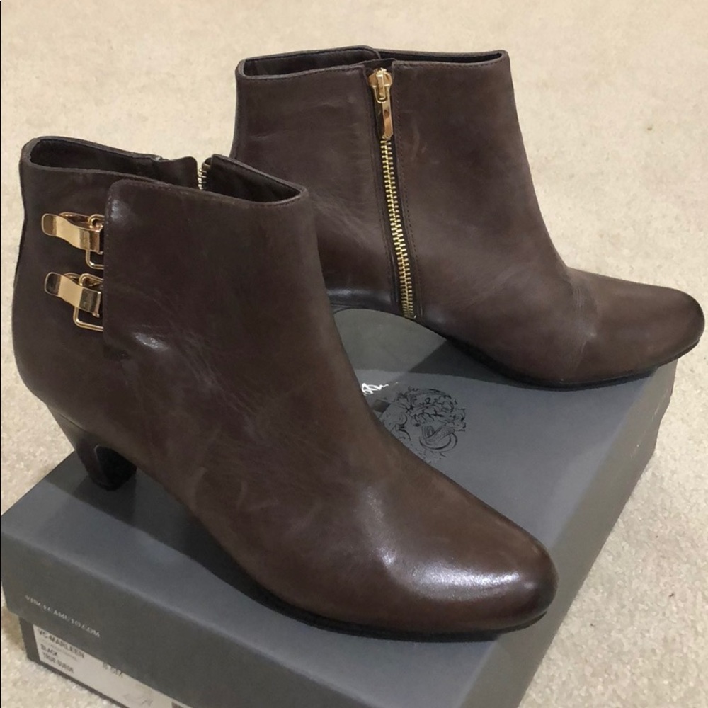 *NEW* Sam Edelman Brown Leather Booties - Picture 5 of 8